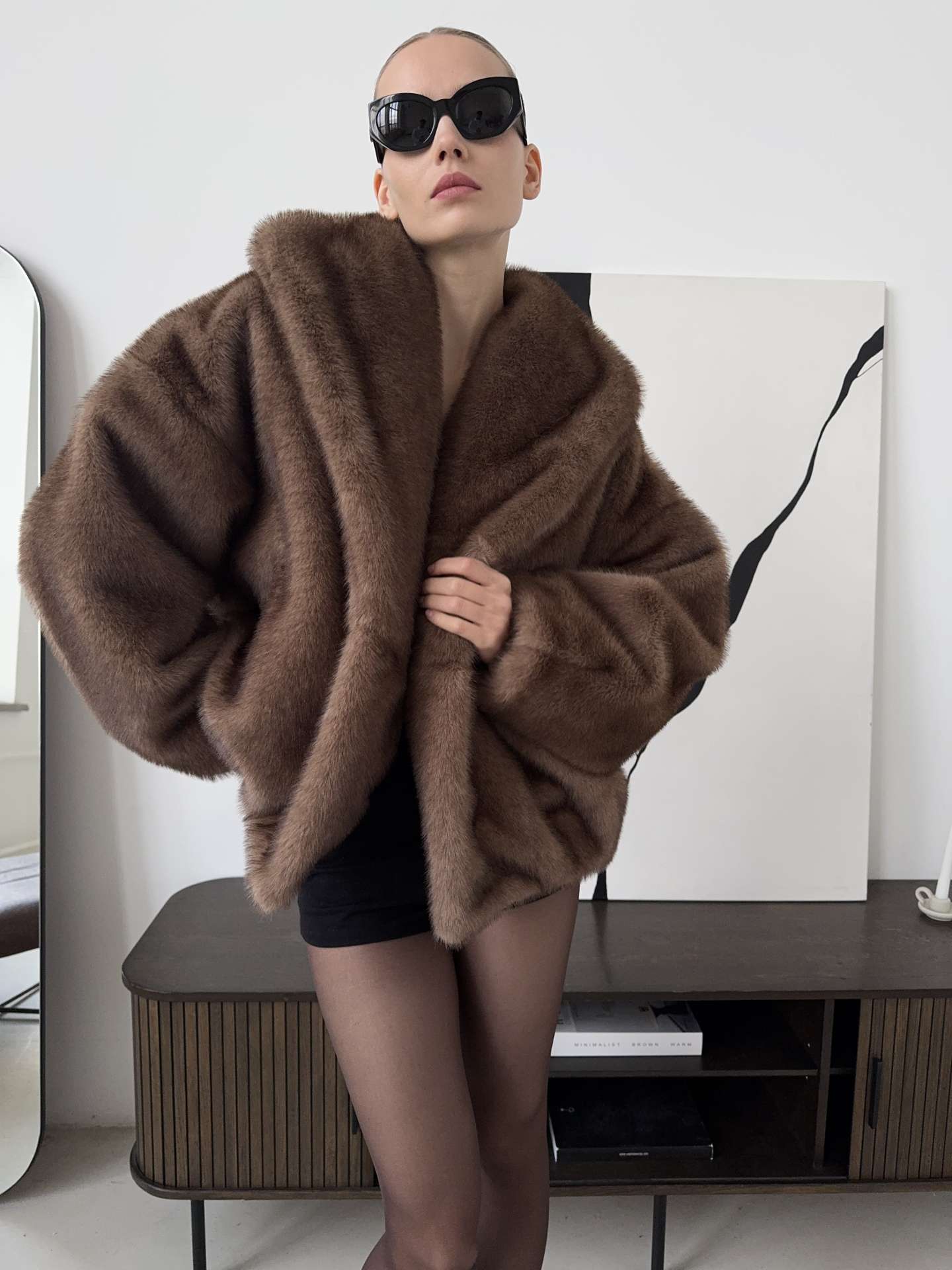 Коричневый