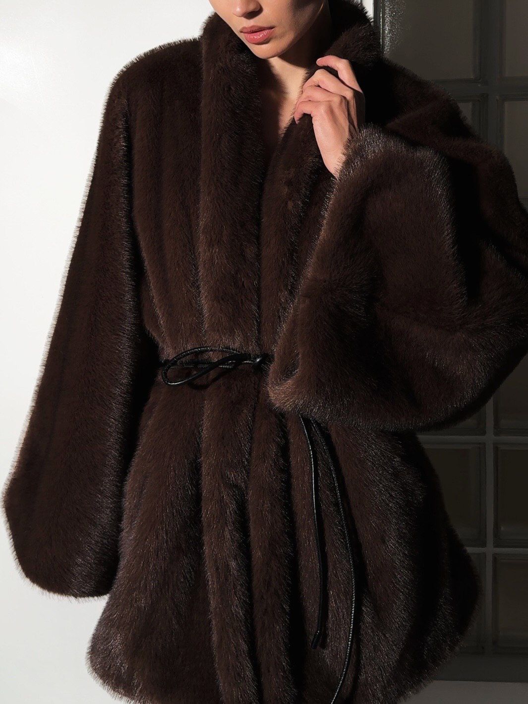 Коричневый